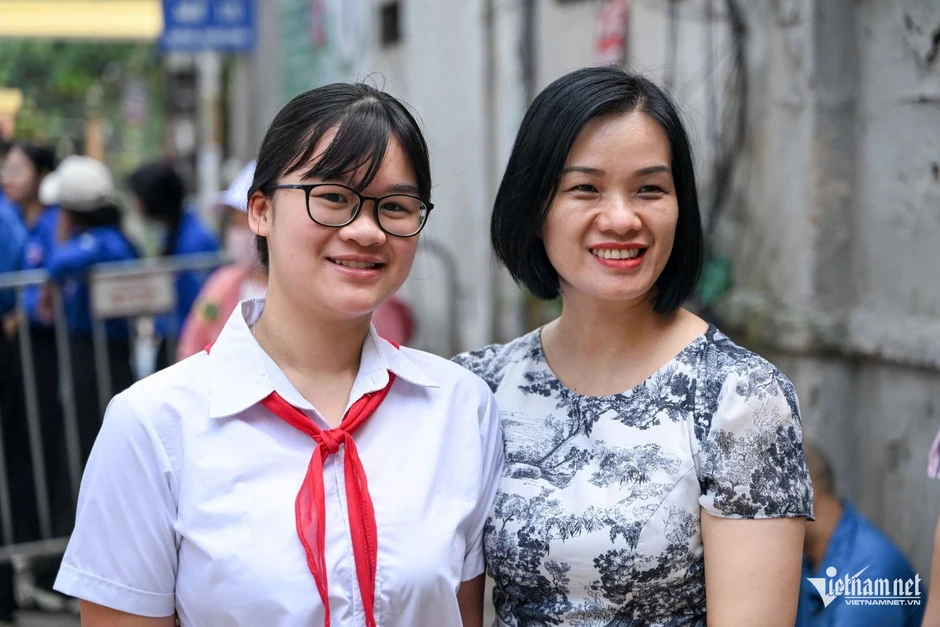Hơn 123.000 thí sinh bước vào buổi cuối thi lớp 10 Hà Nội năm 2026 Hơn 123.000 thí sinh bước vào buổi cuối thi lớp 10 Hà Nội năm 2026