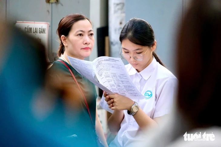 Hơn 123.000 thí sinh Hà Nội bước vào kỳ thi lớp 10, môn văn mở màn Hơn 123.000 thí sinh Hà Nội bước vào kỳ thi lớp 10, môn văn mở màn
