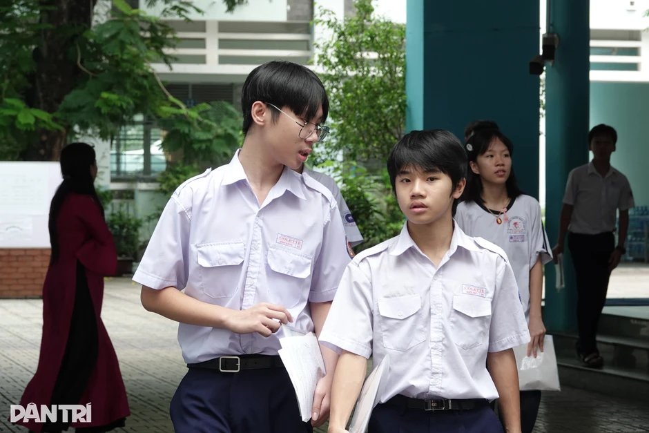 Hơn 3.100 thí sinh nhập học trường chuyên, "giải phóng" chỉ tiêu hệ đại trà