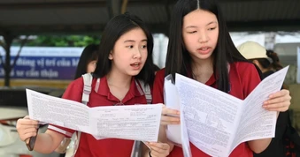 Hơn 400 thí sinh vắng mặt trong buổi thi ngoại ngữ vào lớp 10 Hà Nội