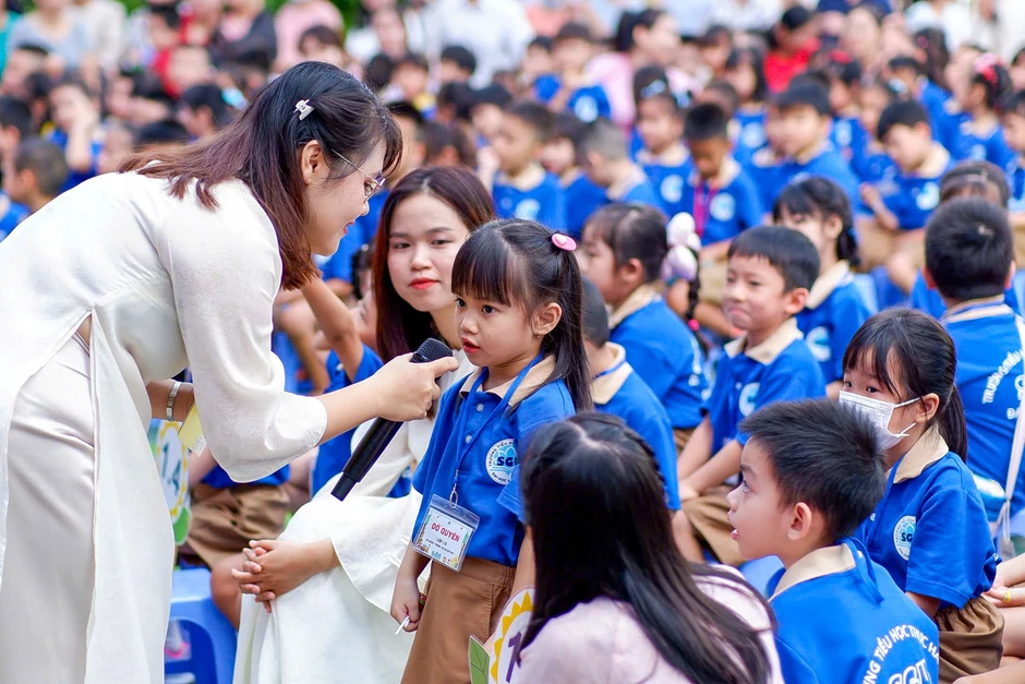 Hơn nửa triệu học sinh vào lớp 1, 6, 10 ở đô thị lớn nhất cả nước Hơn nửa triệu học sinh vào lớp 1, 6, 10 ở đô thị lớn nhất cả nước