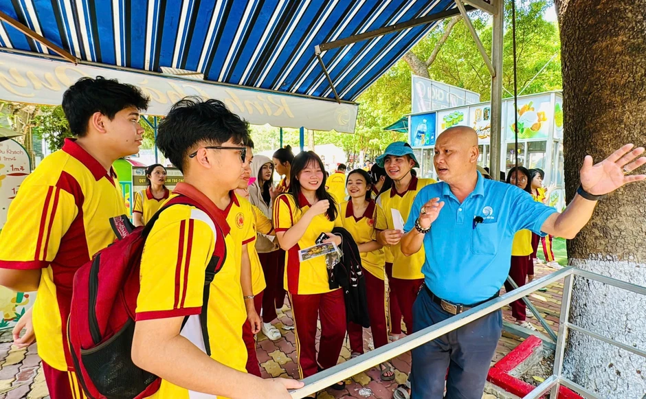 Hướng nghiệp còn ở “phần ngọn”, con theo nghề cha mẹ chọn Hướng nghiệp còn ở “phần ngọn”, con theo nghề cha mẹ chọn