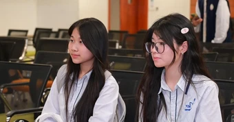 IELTS hay SAT sẽ có lợi thế hơn khi xét tuyển đại học?