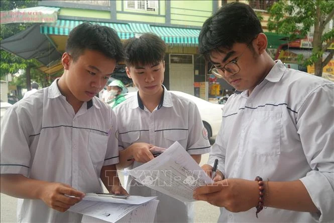 Kết thúc thời gian đăng ký xét tuyển đại học, thí sinh nộp lệ phí từ 15/7 đến 17 giờ ngày 21/7 Kết thúc thời gian đăng ký xét tuyển đại học, thí sinh nộp lệ phí từ 15/7 đến 17 giờ ngày 21/7