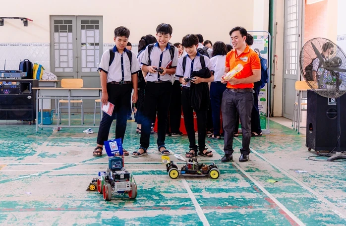 Không vào lớp 10 công lập, học sinh vẫn rộng cửa học ĐH Không vào lớp 10 công lập, học sinh vẫn rộng cửa học ĐH