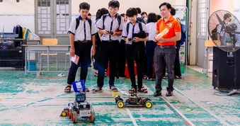 Không vào lớp 10 công lập, học sinh vẫn rộng cửa học ĐH