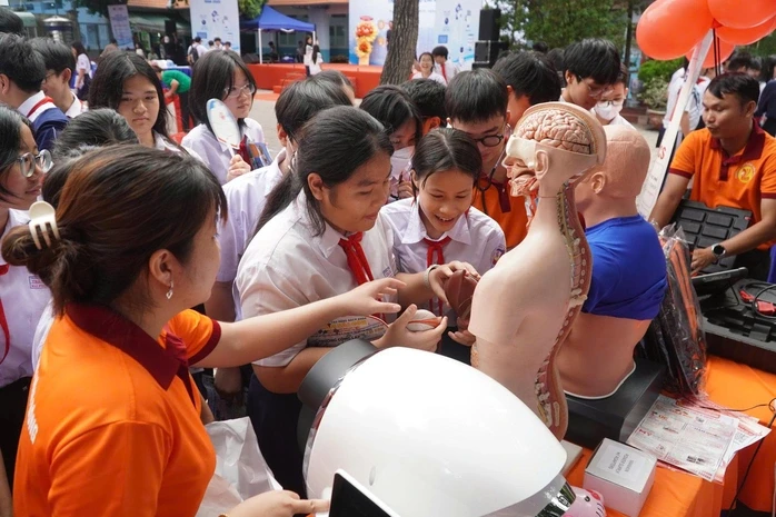 Khuyến khích trường cao đẳng tham gia phần mềm tuyển sinh chung với đại học Khuyến khích trường cao đẳng tham gia phần mềm tuyển sinh chung với đại học