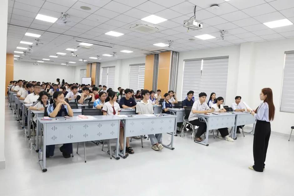 Kỷ lục về số lượng thí sinh dự thi Đánh giá năng lực - Đại học Quốc gia TP Hồ Chí Minh Kỷ lục về số lượng thí sinh dự thi Đánh giá năng lực - Đại học Quốc gia TP Hồ Chí Minh