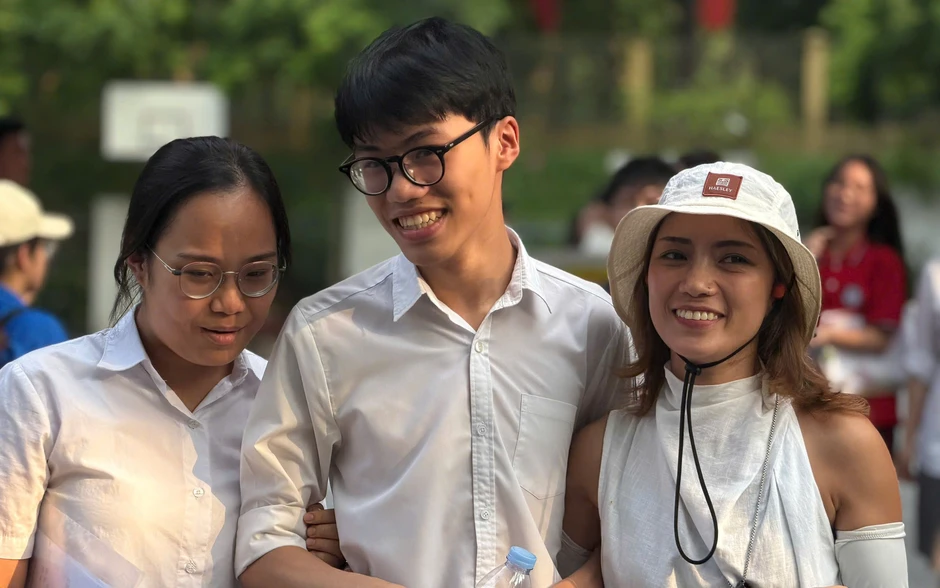 Kỳ thi lớp 10 Hà Nội khép lại: Thí sinh nhẹ nhõm, phụ huynh lên kế hoạch cho con nghỉ ngơi Kỳ thi lớp 10 Hà Nội khép lại: Thí sinh nhẹ nhõm, phụ huynh lên kế hoạch cho con nghỉ ngơi