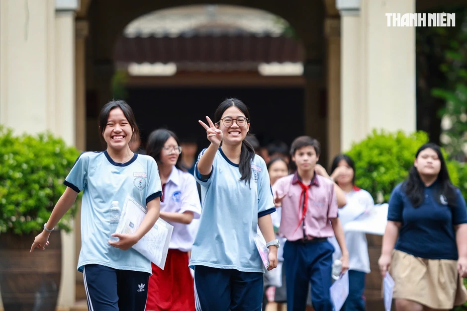 Làm đề văn lớp 10 về 'thiếu cảm xúc', thí sinh nêu dẫn chứng nào? Làm đề văn lớp 10 về 'thiếu cảm xúc', thí sinh nêu dẫn chứng nào?