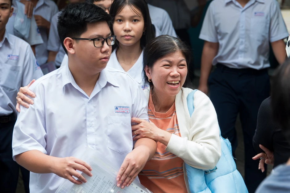 Làm đề văn lớp 10 về 'thiếu cảm xúc', thí sinh nêu dẫn chứng nào? Làm đề văn lớp 10 về 'thiếu cảm xúc', thí sinh nêu dẫn chứng nào?