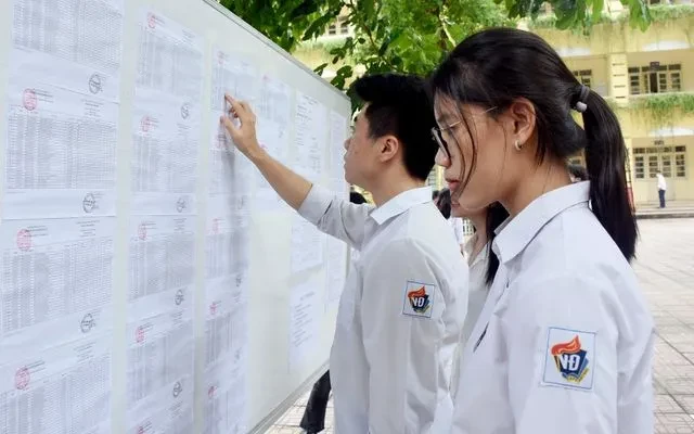 Lần đầu tiên Bộ GD&ĐT công bố điểm sàn khối ngành Pháp luật Lần đầu tiên Bộ GD&ĐT công bố điểm sàn khối ngành Pháp luật