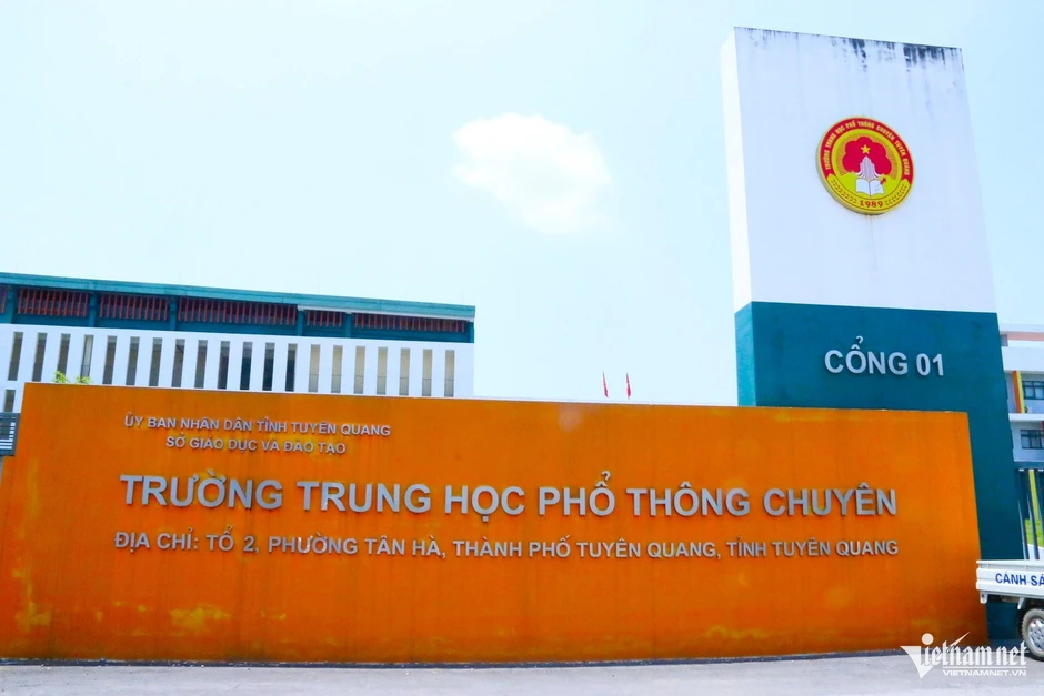 Lịch công bố điểm thi lại tốt nghiệp của thí sinh Trường THPT Chuyên Tuyên Quang Lịch công bố điểm thi lại tốt nghiệp của thí sinh Trường THPT Chuyên Tuyên Quang