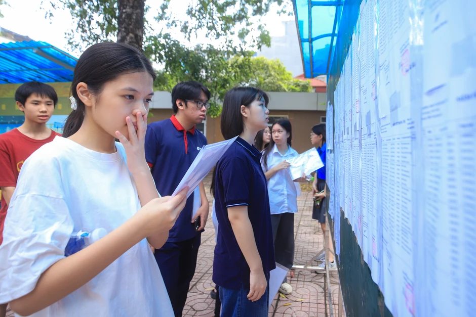 Loạt trường THPT ngoài công lập “hot” Hà Nội công bố điểm chuẩn lớp 10 Loạt trường THPT ngoài công lập “hot” Hà Nội công bố điểm chuẩn lớp 10