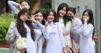 Một trường chuyên ở Hà Nội hạ điểm chuẩn lớp 10, có khối giảm hơn 1 điểm