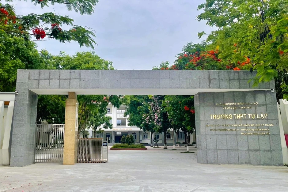 Một trường công lập Hà Nội treo thưởng 10 triệu đồng cho thủ khoa đầu vào lớp 10 Một trường công lập Hà Nội treo thưởng 10 triệu đồng cho thủ khoa đầu vào lớp 10