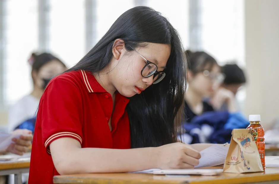 Năm 2026 có mức đăng ký thi tốt nghiệp THPT cao kỷ lục, hơn 1,22 triệu thí sinh Năm 2026 có mức đăng ký thi tốt nghiệp THPT cao kỷ lục, hơn 1,22 triệu thí sinh