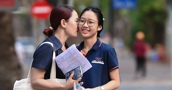 Nhìn lại điểm chuẩn lớp 10 Hà Nội năm 2025: Tập trung dày ở mức 15-20 điểm