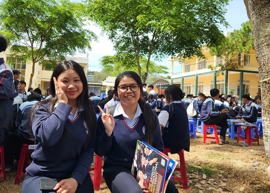 Những đôi bạn học giỏi ở Đức Trọng Những đôi bạn học giỏi ở Đức Trọng