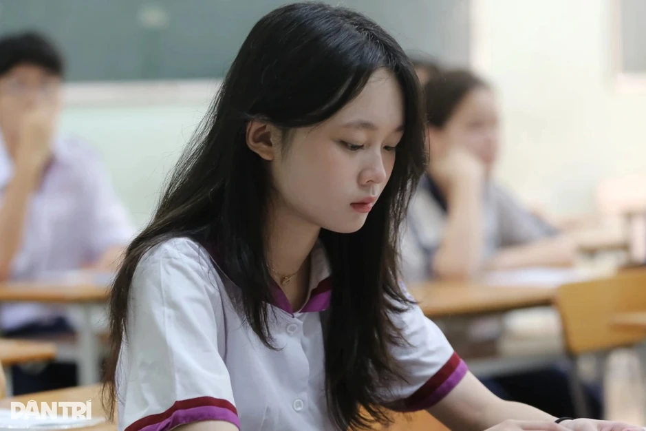 Ôn thi nước rút môn vật lý: Thử nhiều khung giờ để tìm ra giờ học hiệu quả