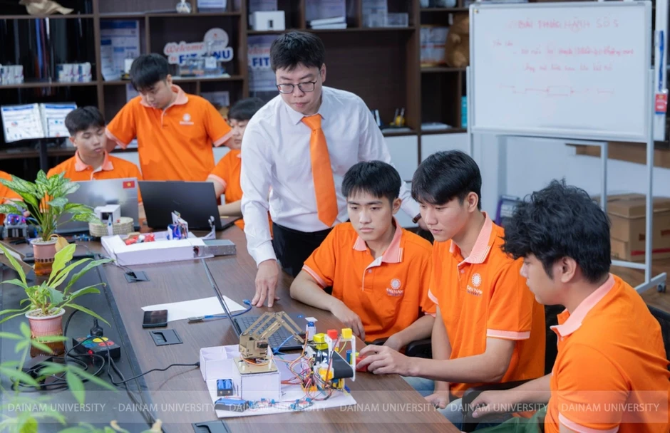 Quỹ học bổng 55 tỷ đồng cho tân sinh viên của trường Đại học Đại Nam Quỹ học bổng 55 tỷ đồng cho tân sinh viên của trường Đại học Đại Nam