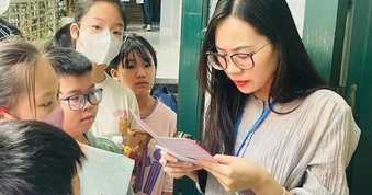 Sau nghỉ lễ 30/4, học sinh lớp 5 dồn dập thi vào lớp 6 trường điểm