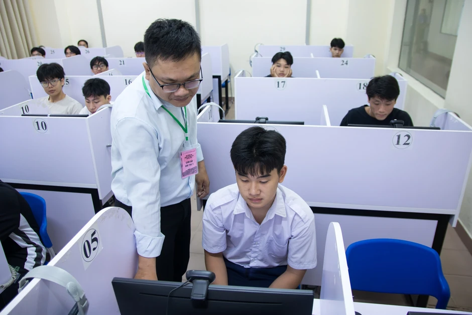 Sợ áp lực, nhiều học sinh thi năng lực vào đại học từ lớp 11 Sợ áp lực, nhiều học sinh thi năng lực vào đại học từ lớp 11