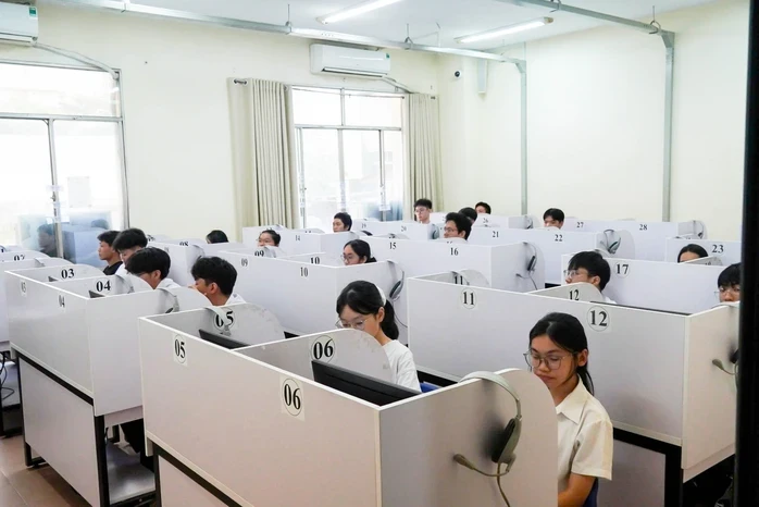 Thi đánh giá năng lực: Lượng thí sinh nhảy vọt 35%, ngành sư phạm tiếp tục "nóng" Thi đánh giá năng lực: Lượng thí sinh nhảy vọt 35%, ngành sư phạm tiếp tục "nóng"