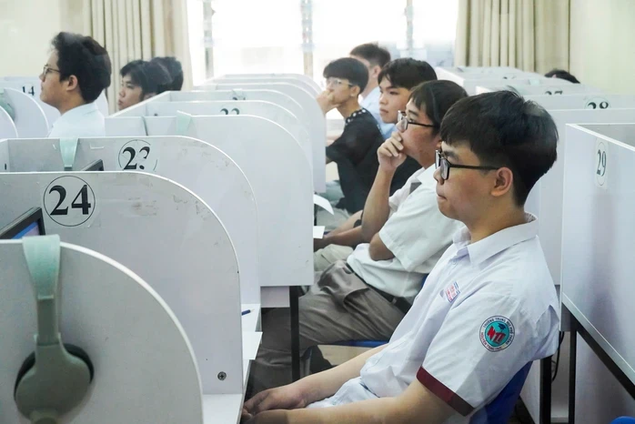 Thi đánh giá năng lực: Lượng thí sinh nhảy vọt 35%, ngành sư phạm tiếp tục "nóng" Thi đánh giá năng lực: Lượng thí sinh nhảy vọt 35%, ngành sư phạm tiếp tục "nóng"