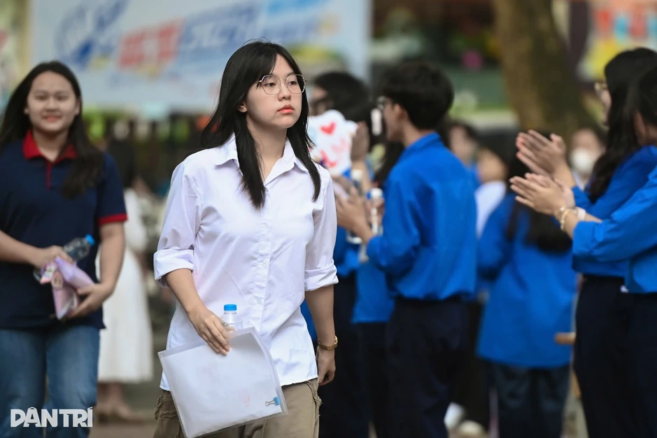 Thi lớp 10 chuyên Hà Nội 2026: Thay đổi quan trọng về điều kiện dự tuyển Thi lớp 10 chuyên Hà Nội 2026: Thay đổi quan trọng về điều kiện dự tuyển