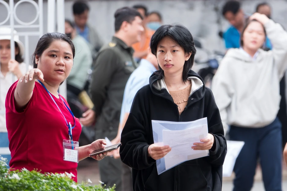 Thi lớp 10: Điều gì học sinh Bình Dương cũ làm được sau sáp nhập với TP.HCM? Thi lớp 10: Điều gì học sinh Bình Dương cũ làm được sau sáp nhập với TP.HCM?