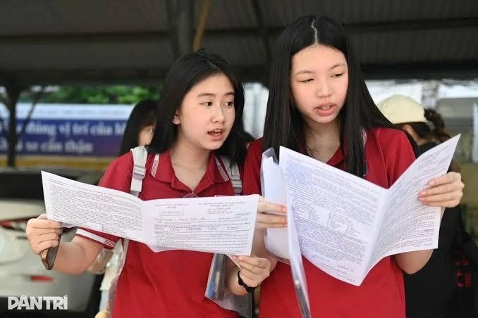 Thí sinh cần làm gì ngay sau khi biết điểm thi vào lớp 10 ở Hà Nội? Thí sinh cần làm gì ngay sau khi biết điểm thi vào lớp 10 ở Hà Nội?