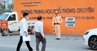 Thí sinh chuyên Tuyên Quang thi môn tự chọn kỳ thi lại tốt nghiệp THPT