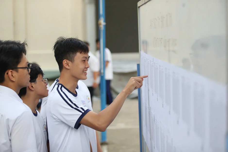 Thí sinh có từ 2 chứng chỉ ngoại ngữ được ưu tiên xét tuyển ĐH ra sao? Thí sinh có từ 2 chứng chỉ ngoại ngữ được ưu tiên xét tuyển ĐH ra sao?