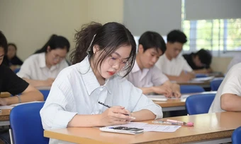 Thí sinh đăng ký thi đánh giá năng lực đông nhất lịch sử