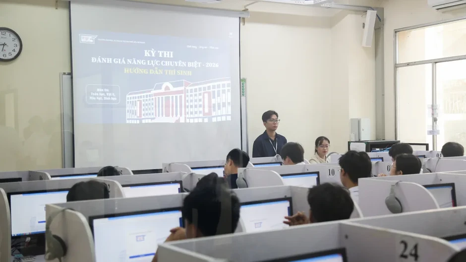 Thí sinh dự thi Đánh giá năng lực chuyên biệt của Đại học Sư phạm TP Hồ Chí Minh tăng vọt Thí sinh dự thi Đánh giá năng lực chuyên biệt của Đại học Sư phạm TP Hồ Chí Minh tăng vọt
