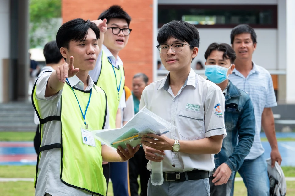 Thí sinh lo ngại câu hỏi nào trong đề thi đánh giá năng lực đợt 2? Thí sinh lo ngại câu hỏi nào trong đề thi đánh giá năng lực đợt 2?