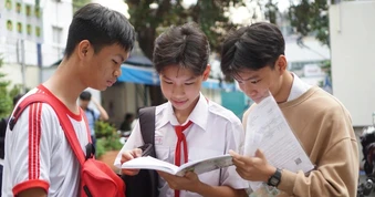 Thí sinh thi vào Phổ thông Năng khiếu tăng vọt, tỷ lệ chọi lên 1/8