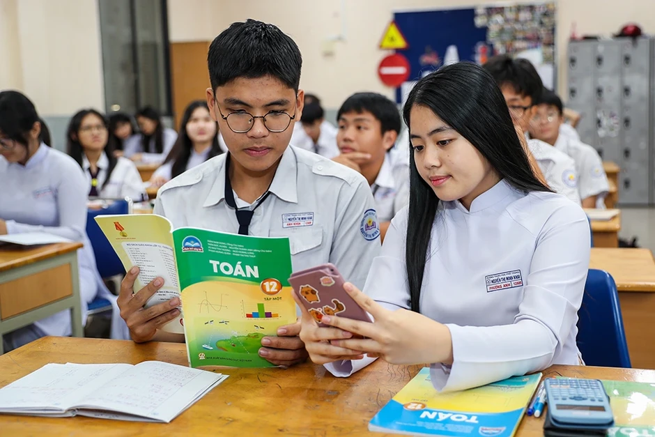 Thi tốt nghiệp THPT 2026: 'Siết' ra đề, coi thi, chấm thi Thi tốt nghiệp THPT 2026: 'Siết' ra đề, coi thi, chấm thi