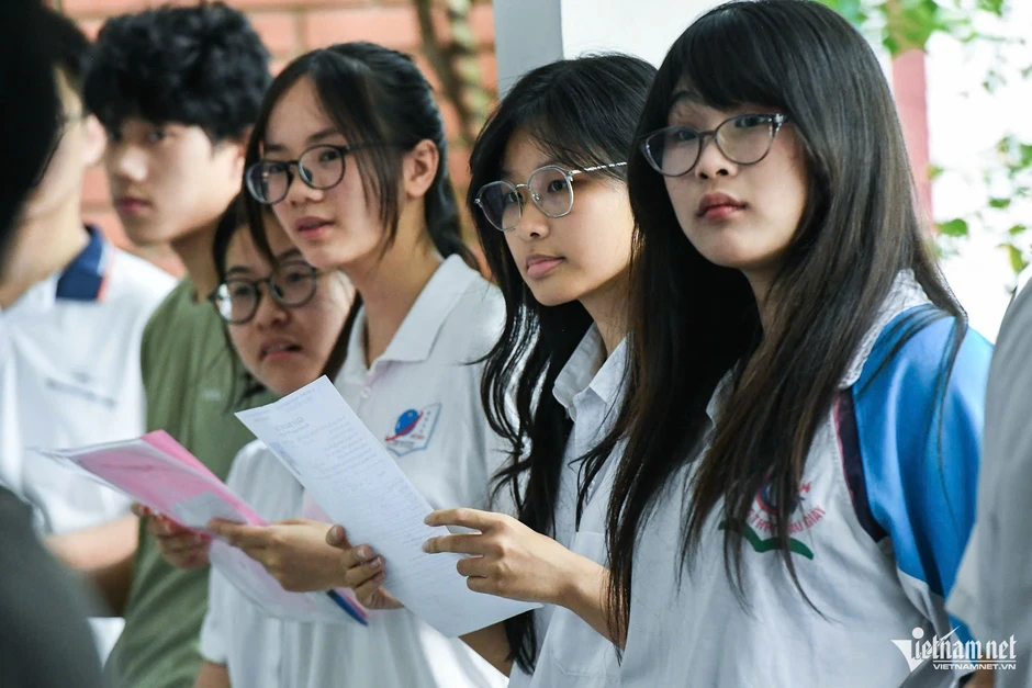 Thi tốt nghiệp, tuyển sinh đại học, gần 25 năm cải cách và hai cú sốc gian lận Thi tốt nghiệp, tuyển sinh đại học, gần 25 năm cải cách và hai cú sốc gian lận