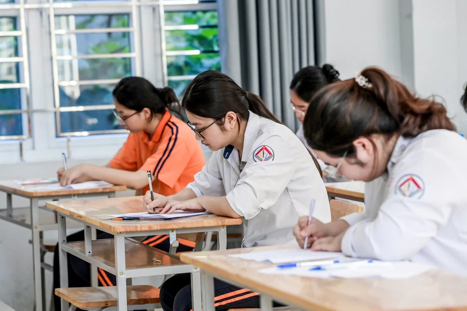 Thủ tướng yêu cầu chấm môn tự luận thi tốt nghiệp THPT đúng biểu điểm, công bằng