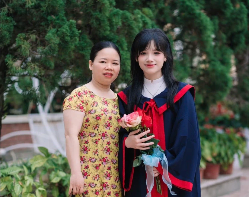 Thú vị về thủ khoa toàn quốc: Từng sợ cả 3 môn tự nhiên, áp lực là chơi với mèo Thú vị về thủ khoa toàn quốc: Từng sợ cả 3 môn tự nhiên, áp lực là chơi với mèo