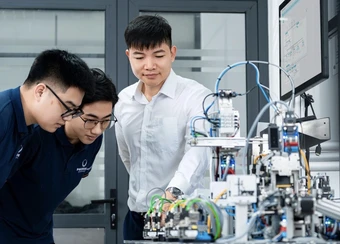 Thuộc nhóm ngành khó học, vì sao STEM vẫn hút thí sinh?