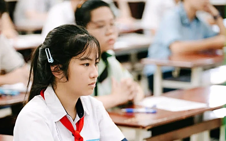 Tranh luận bỏ thi lớp 10: Giảm áp lực nhưng lo học bạ 'đẹp như tranh vẽ' Tranh luận bỏ thi lớp 10: Giảm áp lực nhưng lo học bạ 'đẹp như tranh vẽ'