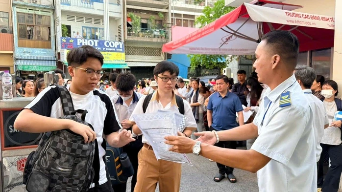 Trúng tuyển Trường Phổ thông Năng khiếu TPHCM, thủ tục nhập học thế nào? Trúng tuyển Trường Phổ thông Năng khiếu TPHCM, thủ tục nhập học thế nào?
