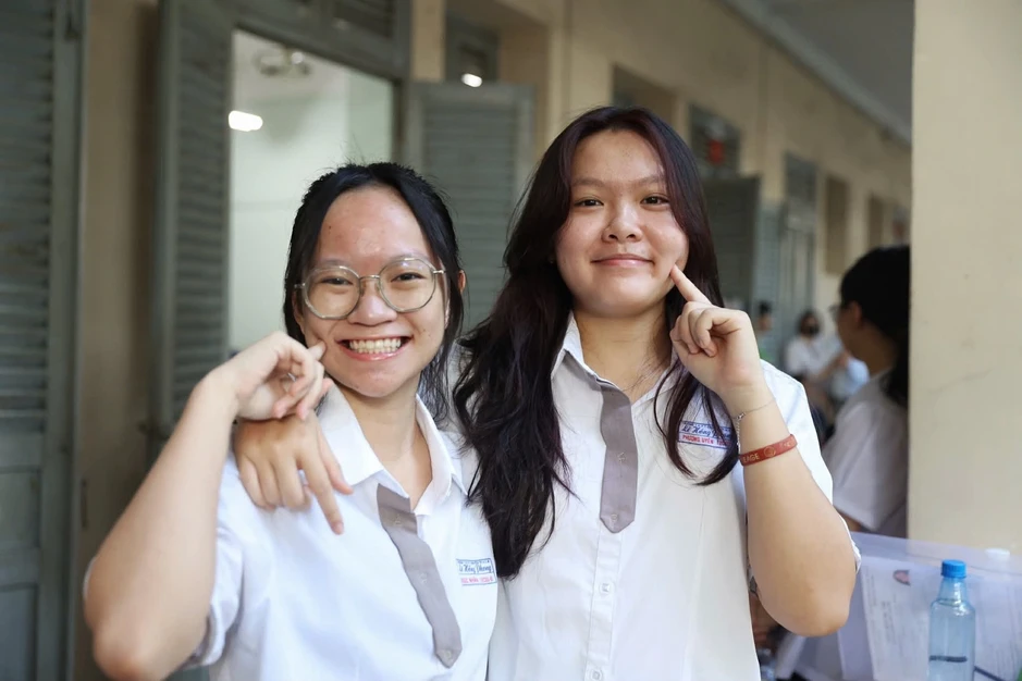Trước giờ công bố, điểm chuẩn đại học 2026 dự báo tăng giảm bất ngờ Trước giờ công bố, điểm chuẩn đại học 2026 dự báo tăng giảm bất ngờ