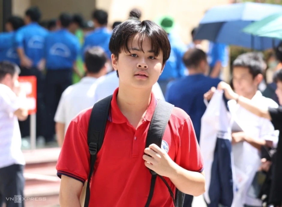 Trường chuyên đầu tiên công bố điểm chuẩn lớp 10 Trường chuyên đầu tiên công bố điểm chuẩn lớp 10