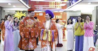 Trường ĐH Luật TP.HCM tăng thưởng tết cho gần 500 giảng viên, người lao động