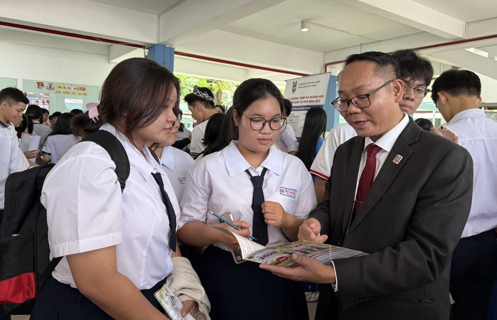 Trường ĐH Ngân hàng TPHCM công bố thông tin tuyển sinh ĐH 2026 Trường ĐH Ngân hàng TPHCM công bố thông tin tuyển sinh ĐH 2026