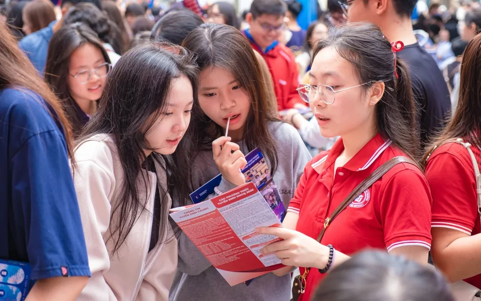 Từ năm 2026, chứng chỉ tiếng Anh được sử dụng thế nào khi xét tuyển đại học? Từ năm 2026, chứng chỉ tiếng Anh được sử dụng thế nào khi xét tuyển đại học?